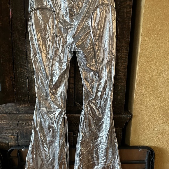 Fashion Nova - Nothin' On Me Metallic Pant - Silver NWT Size 2X. Sexy lace-up - Picture 6 of 6